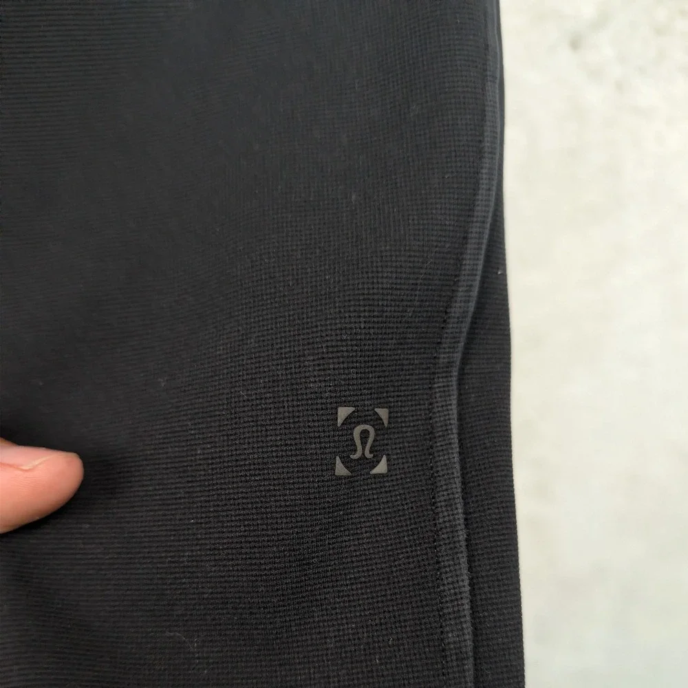 Lululemon Sojourn Jacket Men's Large Black Full Zip Technical Gym Athleisure